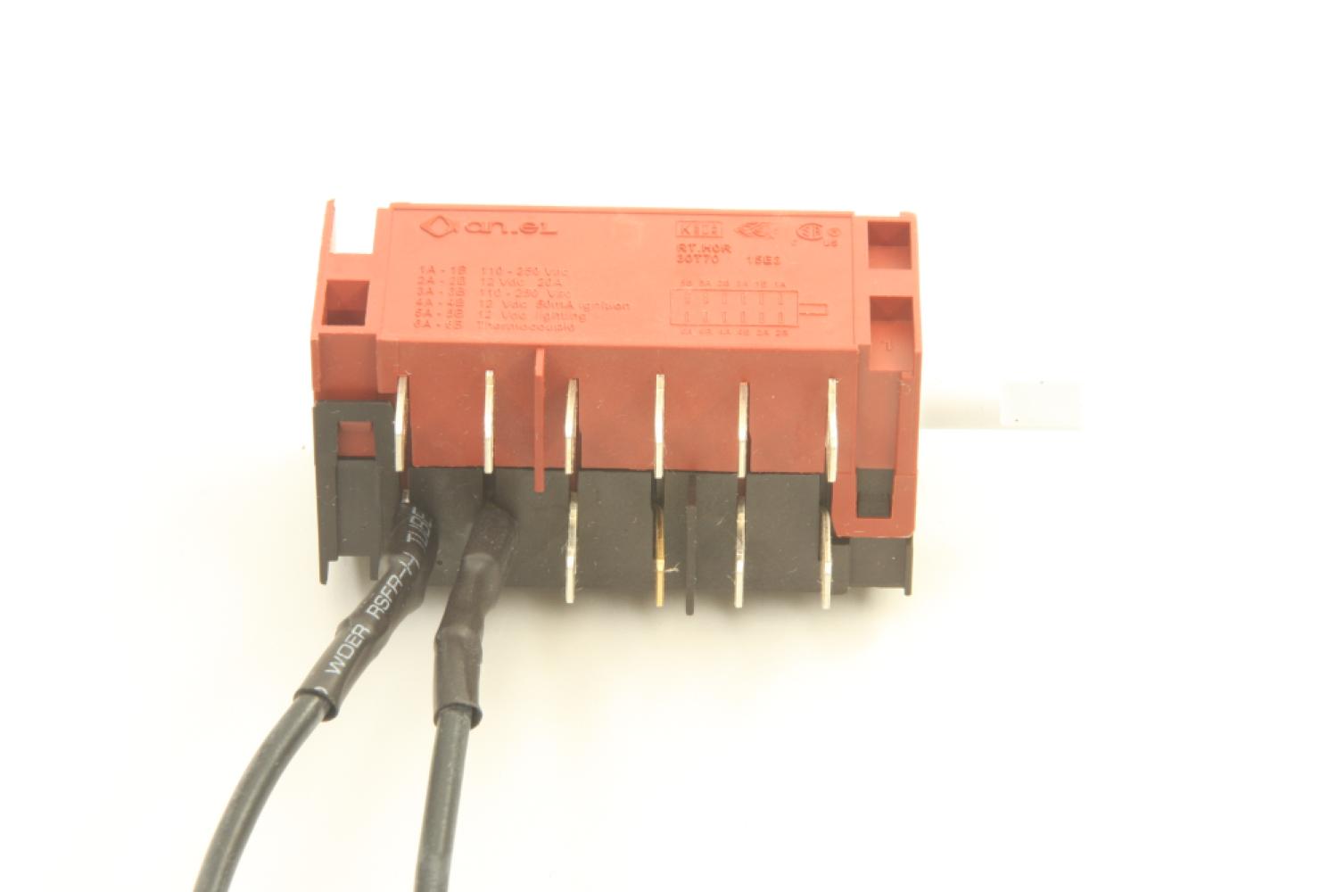 Dometic Keuzeschakelaar Compleet RM6270/6271/7270/RGE3000